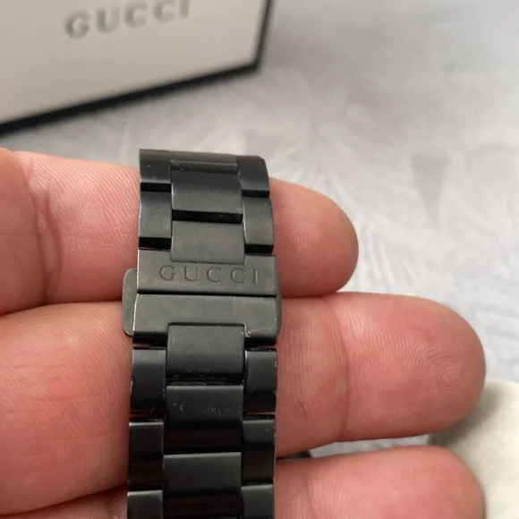Gucci Mens Watch G-Timeless